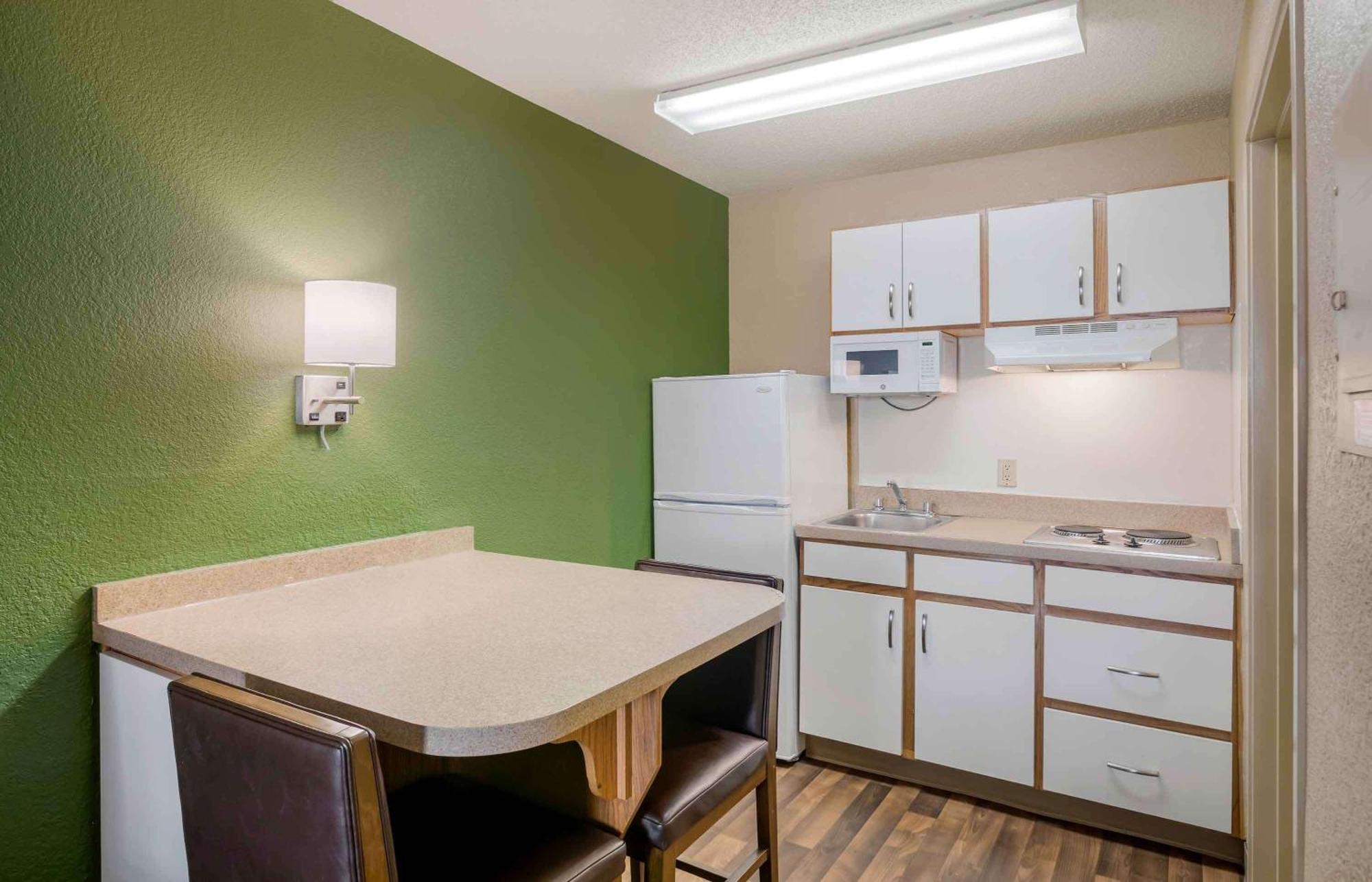 Extended Stay America Select Suites - Atlanta - Perimeter - Hammond Drive Sandy Springs Eksteriør billede